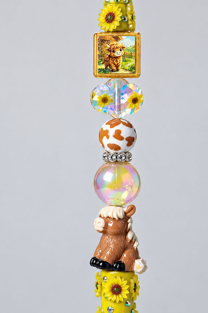 Fall Country themed pens with adorable highland cow